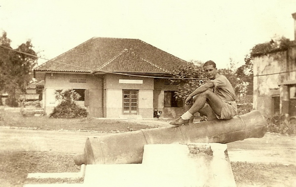Palembang, een rustig plekje in de benteng, november 1946.